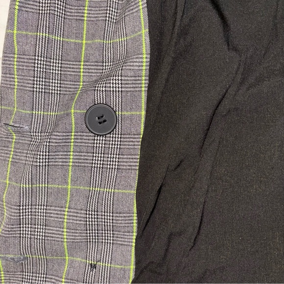 Bar III x Bella Tilley Collection Blazer - Picture 9 of 15